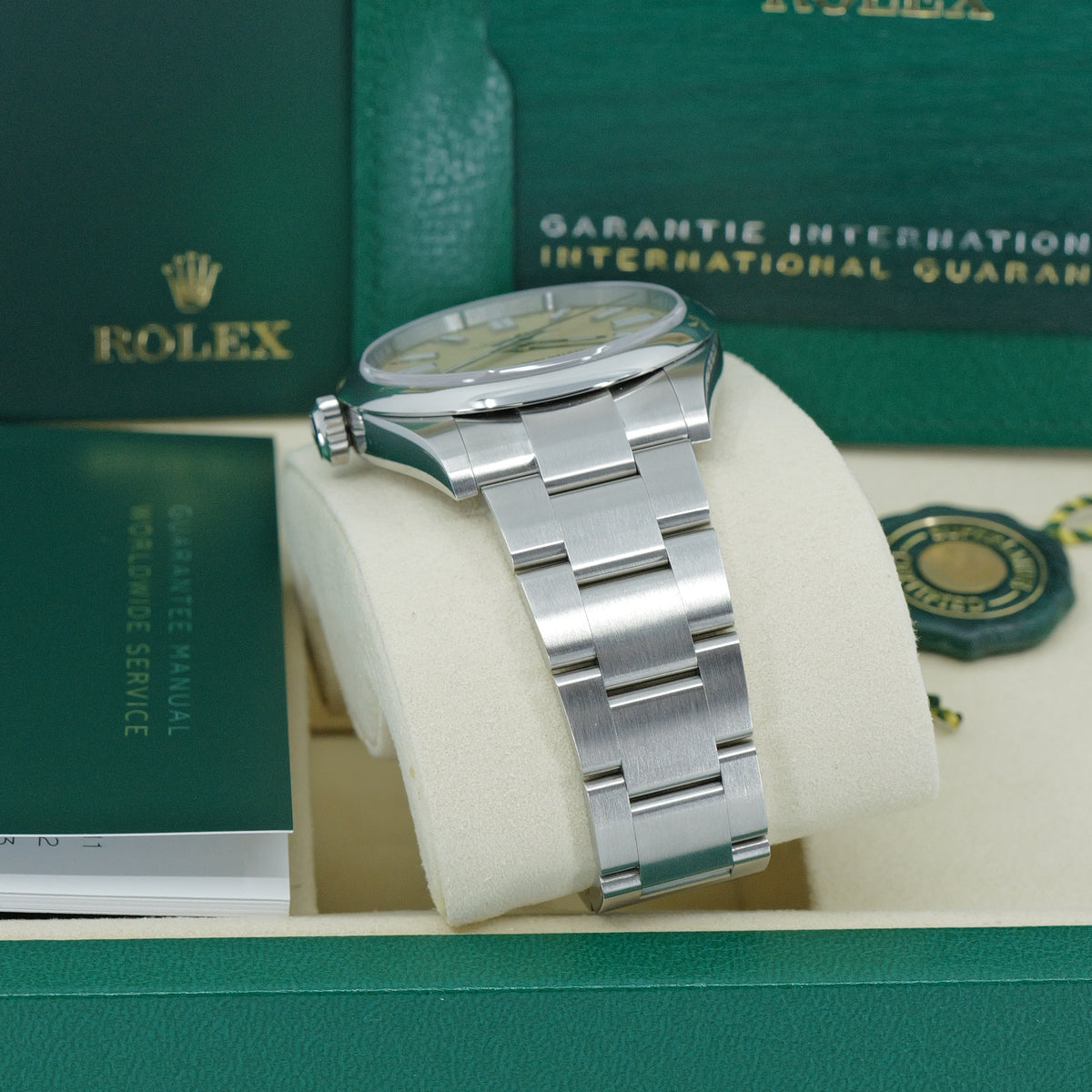 ROLEX OYSTER PERPETUAL 41 134300 “BEIGE” – 2026 – NUOVO – FULL SET
