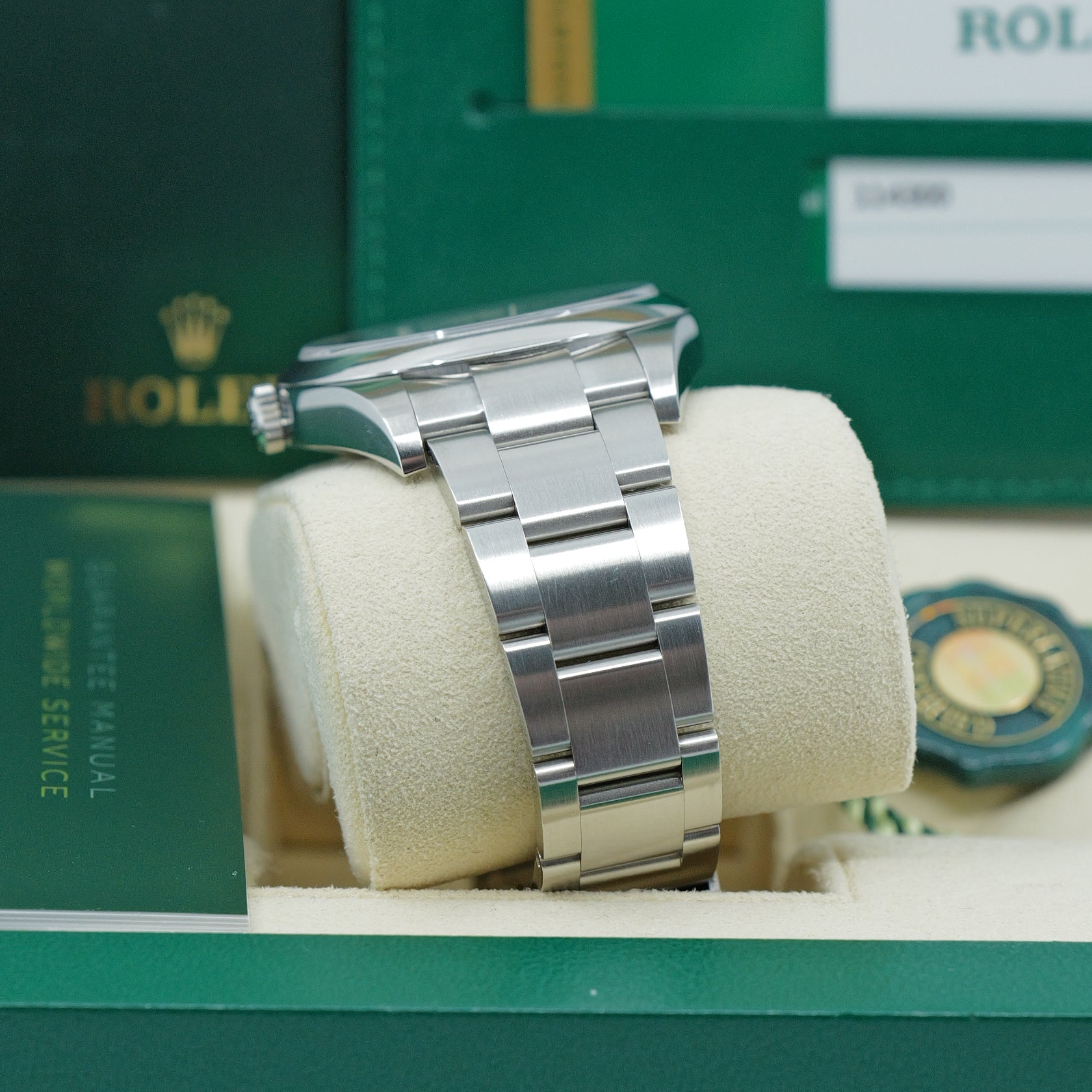 Rolex Oyster Perpetual 114300
