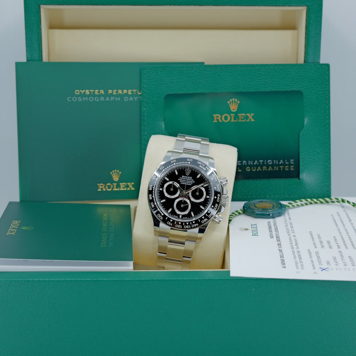 ROLEX COSMOGRAPH DAYTONA 126500LN – 2026 – NUOVO – FULL SET