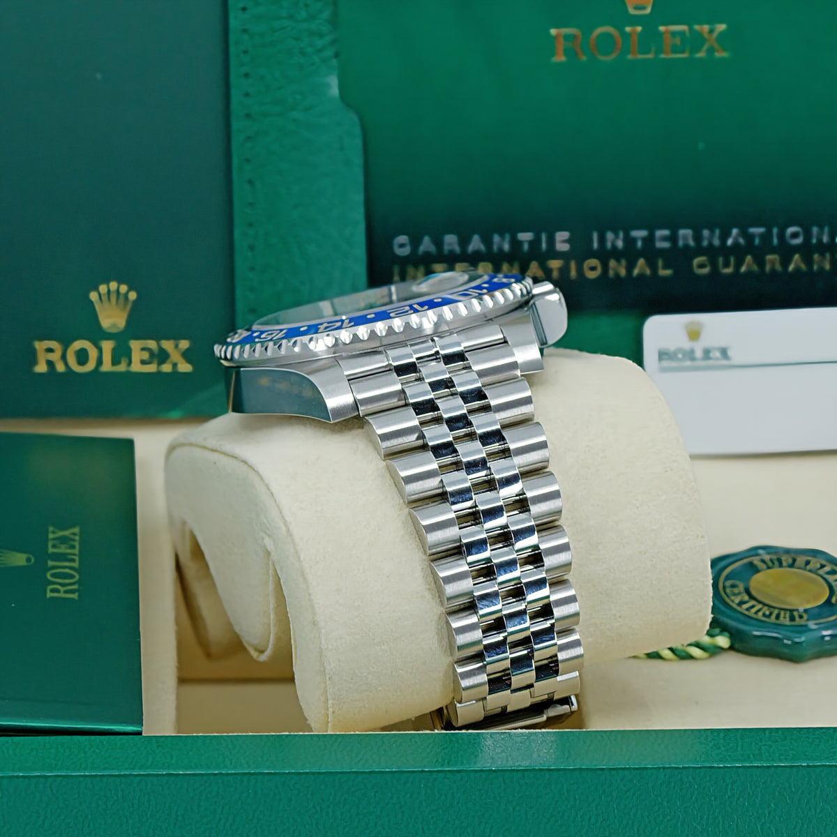 ROLEX GMT-MASTER II REF. 126710BLNR “BATGIRL” – LUNETTA NERA E BLU – SETTEMBRE 2026 – NUOVO – FULL SET CON TAG