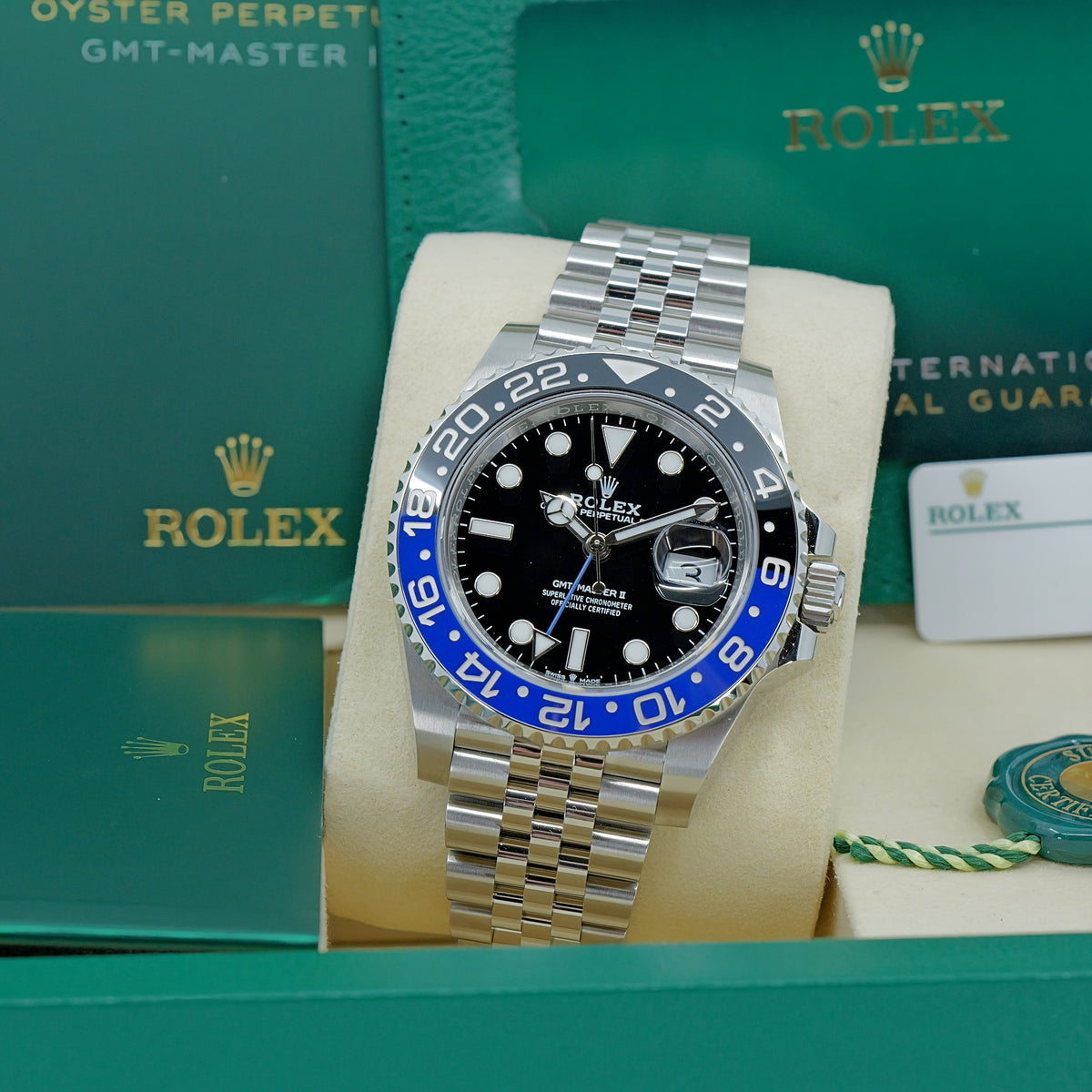 ROLEX GMT-MASTER II REF. 126710BLNR “BATGIRL” – LUNETTA NERA E BLU – SETTEMBRE 2026 – NUOVO – FULL SET CON TAG