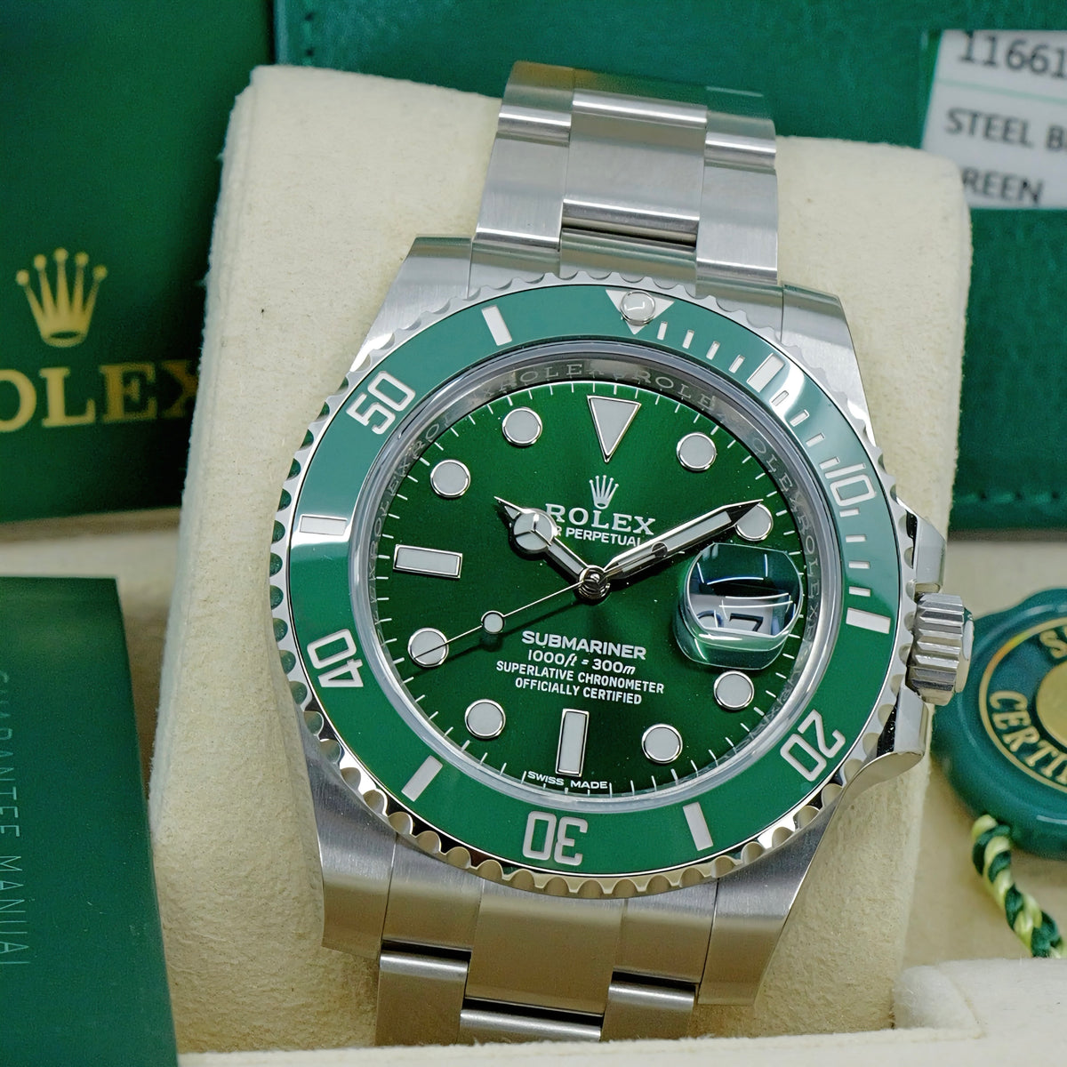 ROLEX SUBMARINER DATE REF. 116610LV – HULK – 2019 – NUOVO MAI INDOSSATO – FULL SET ITALIANO CON PELLICOLE PARZIALI
