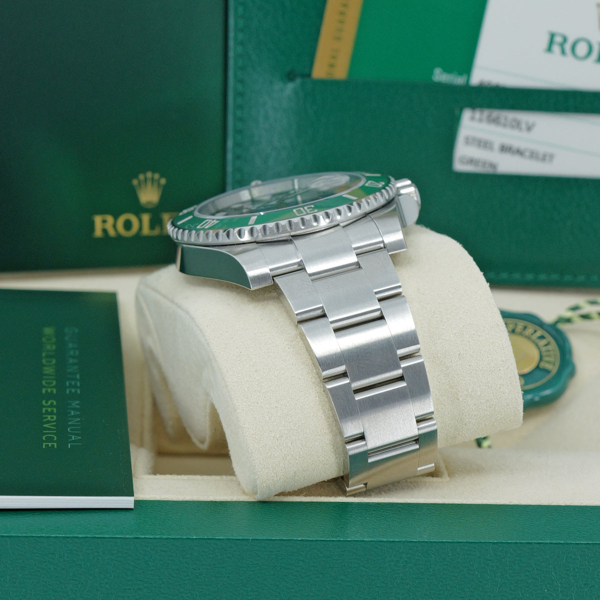 ROLEX SUBMARINER DATE REF. 116610LV – HULK – 2019 – NUOVO MAI INDOSSATO – FULL SET ITALIANO CON PELLICOLE PARZIALI