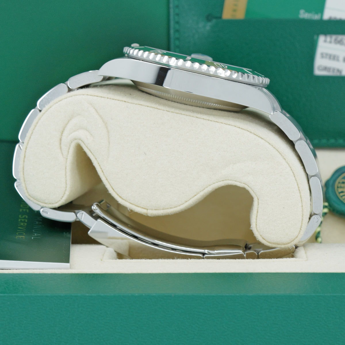 ROLEX SUBMARINER DATE REF. 116610LV – HULK – 2019 – NUOVO MAI INDOSSATO – FULL SET ITALIANO CON PELLICOLE PARZIALI