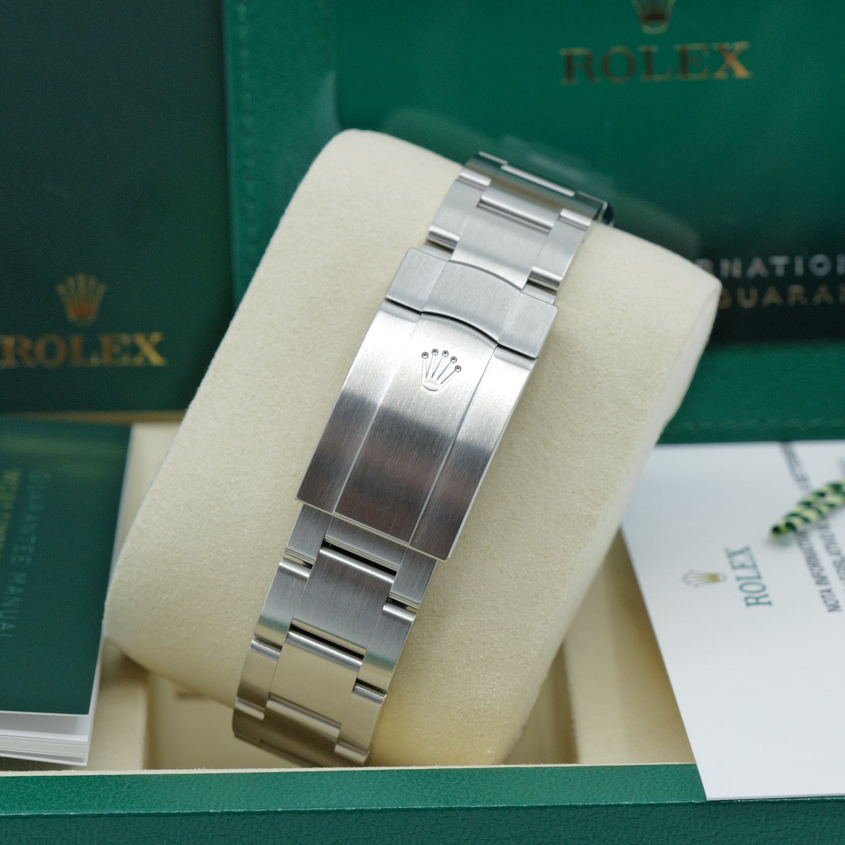 ROLEX OYSTER PERPETUAL 134300 MED BLUE